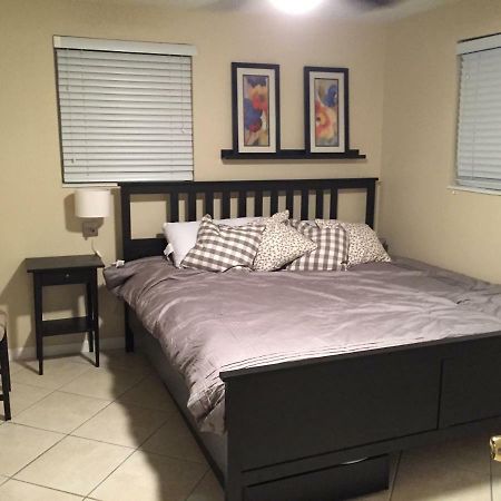 Modern 2/1 Apt Near Midtown And Beaches Miami Eksteriør billede