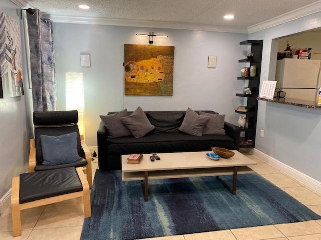 Modern 2/1 Apt Near Midtown And Beaches Miami Eksteriør billede