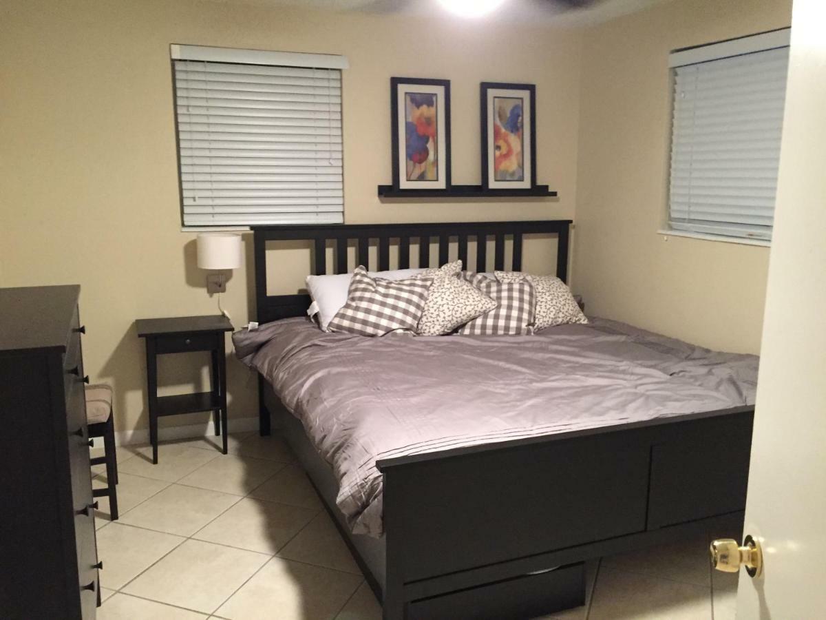 Modern 2/1 Apt Near Midtown And Beaches Miami Eksteriør billede