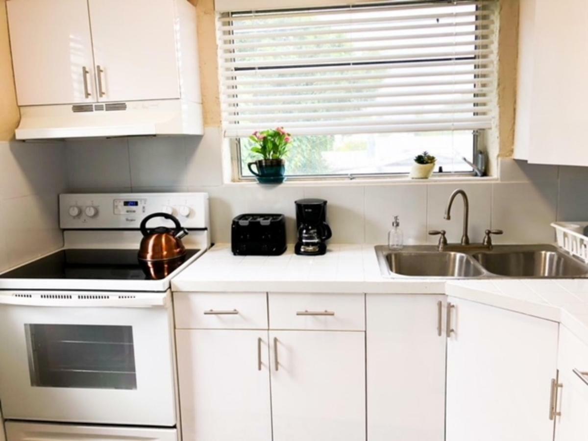 Modern 2/1 Apt Near Midtown And Beaches Miami Eksteriør billede